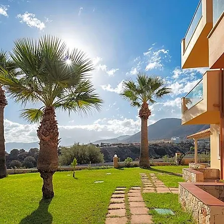 Dia Apts Hotel 3*
